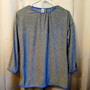 Nwt Crew neck Athletic T-shirt womens M Blue static print Stretch workout wear